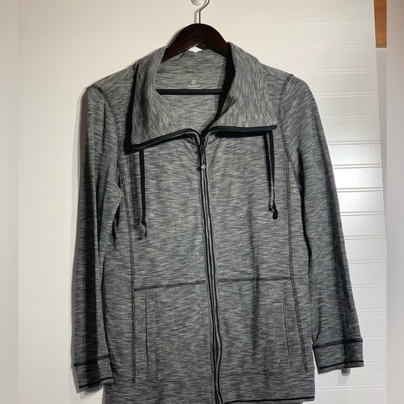 Women’s size medium Talbot’s textured black/white athleticwear jacket fun collar - Picture 3 of 8